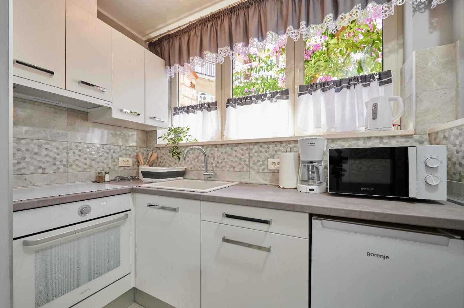Apartmani Oaza Трогир Екстериор снимка