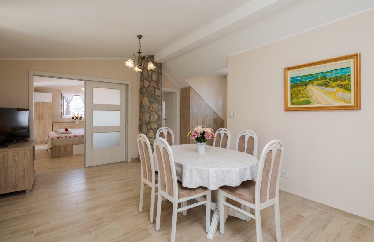 Apartmani Oaza Трогир Екстериор снимка